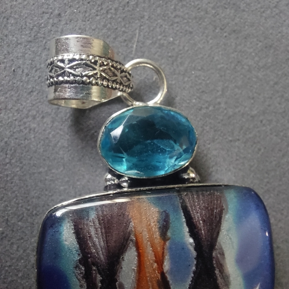 Three Stone Blue Aqua Rhinestone Western Multi Color Silver Toned Pendant - Picture 10 of 17